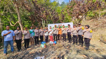 Sentuhan Jumat Berkah, Kapolres Aceh Tenggara Hadir Ringankan Duka Korban Kebakaran