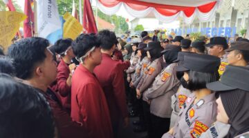 Polres Lampung Utara Amankan Aksi Unjuk Rasa Ikatan Mahasiswa Muhammadiyah Kotabumi