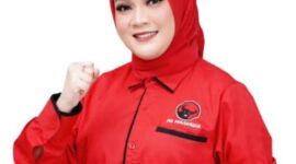 Keterangan foto ::Putri Ramadhanty politisi PDIP