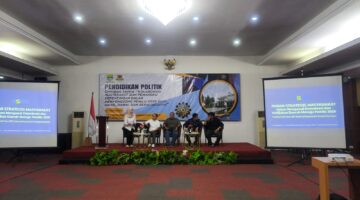 Pendidikan Politik di Bandung Tekankan Demokrasi Harus Diamalkan Setiap Hari