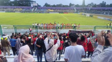 IKM Tasikmalaya Turun ke Stadion Galuh, Ratusan Dunsanak Minang Kawal Semen Padang FC